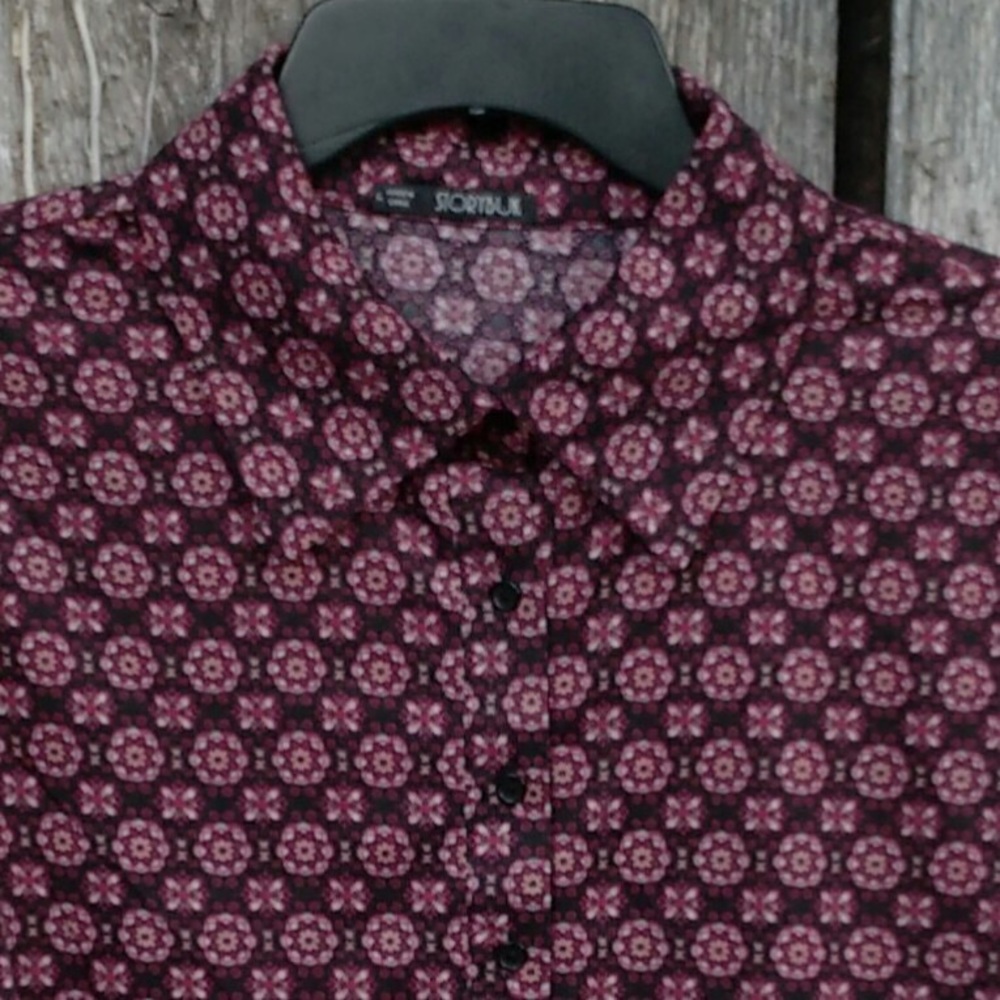Storybuk Top with 3/4 length sleeves